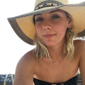 Meet your Posher, Audrey